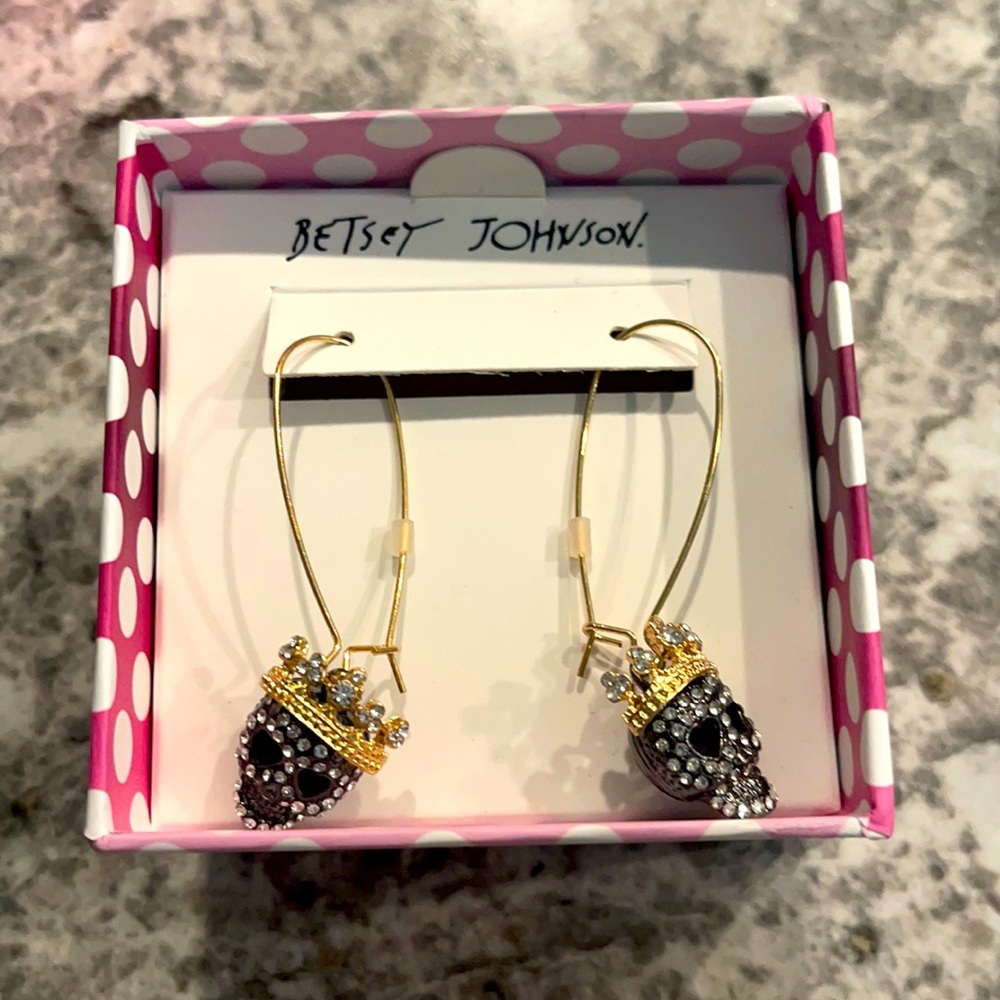Betsey Johnson’s skull earrings